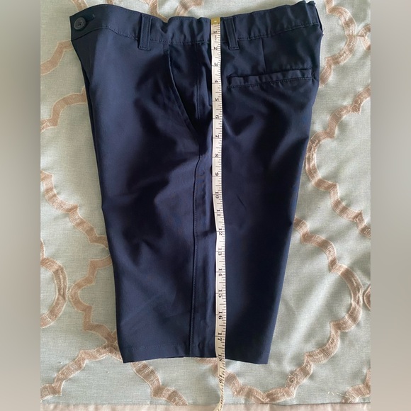 Izod Flat Front Performance Shorts, Boys Size 14, Adjustable Waist, Navy - Picture 6 of 7